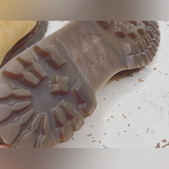 3 HOLE - GREAT SOLE - DOC MARTENS - Size: 6.5(M) - Picture 2 of 4